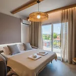 Palaia Luxury
